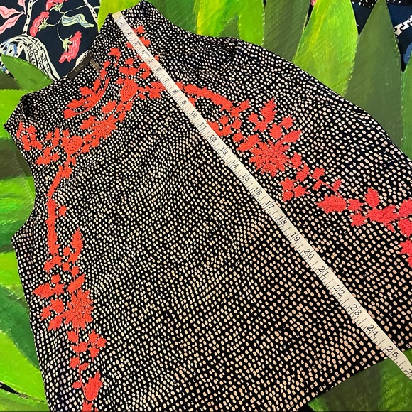 THML Embroidered Shell - Picture 10 of 10